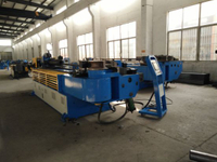 Com máquina dobradora de tubos CNC mandril (GM-SB-120CNC)