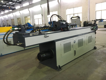 Máquina curvadora de tubos automaticamente hidráulica para carrinho de mão GM-38CNC-2A-1S